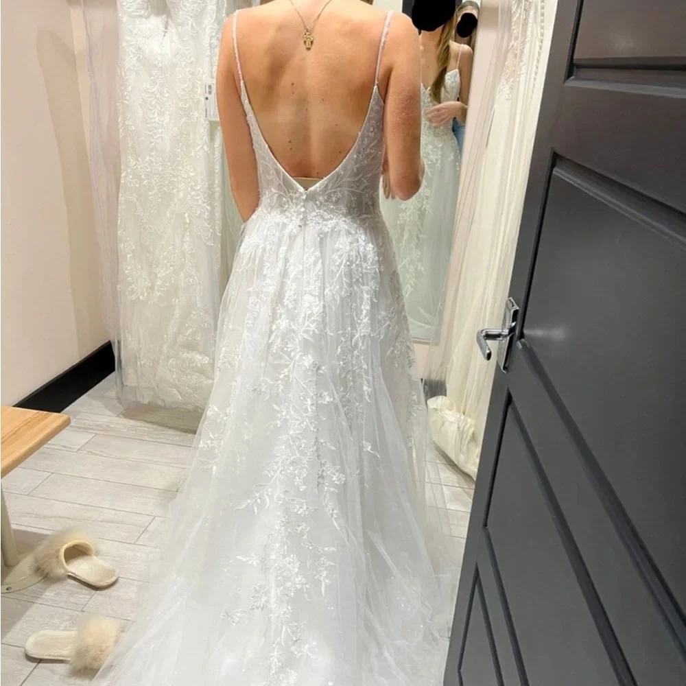 Maggie Sottero White Lace Backless A-Line Wedding Dress - Picture 2 of 6